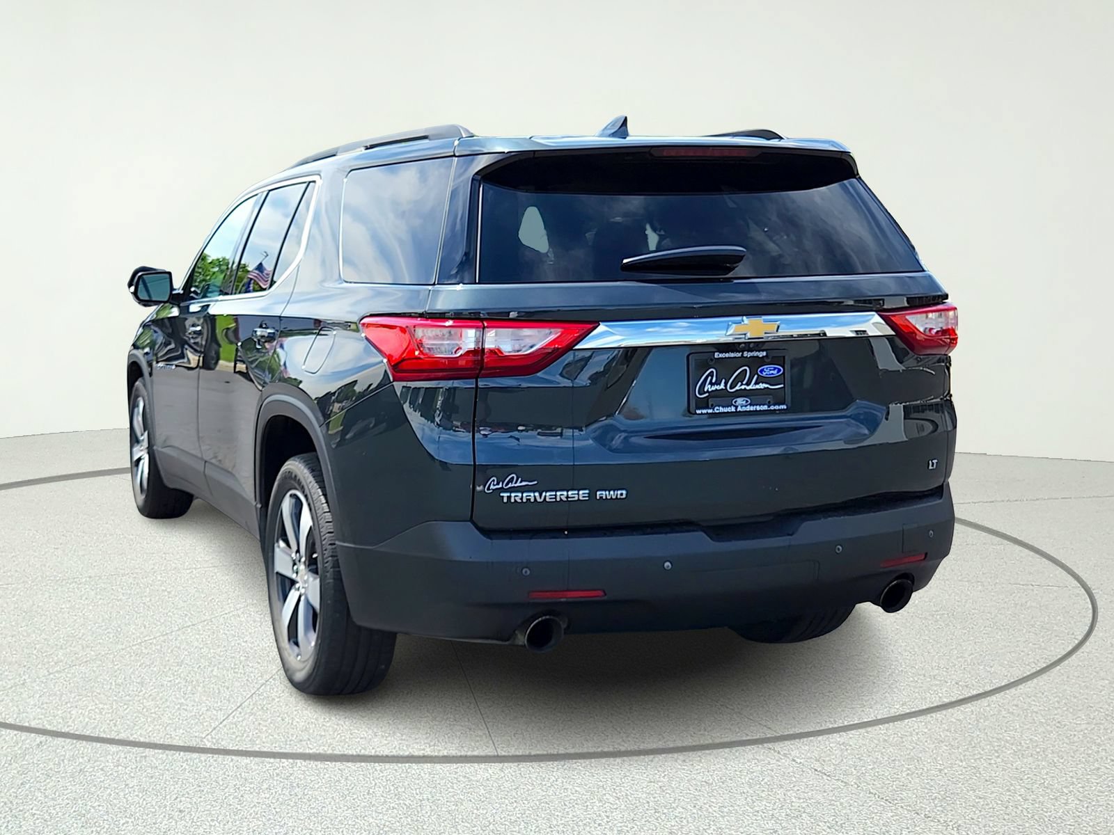 Used 2020 Chevrolet Traverse LT w/ LT Premium Package AWD/4WD image 6