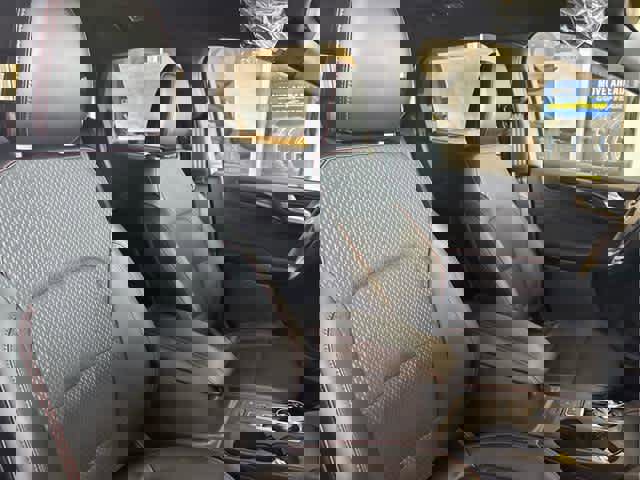 New 2025 Ford Escape ST-Line w/ Cold Weather Package image 37