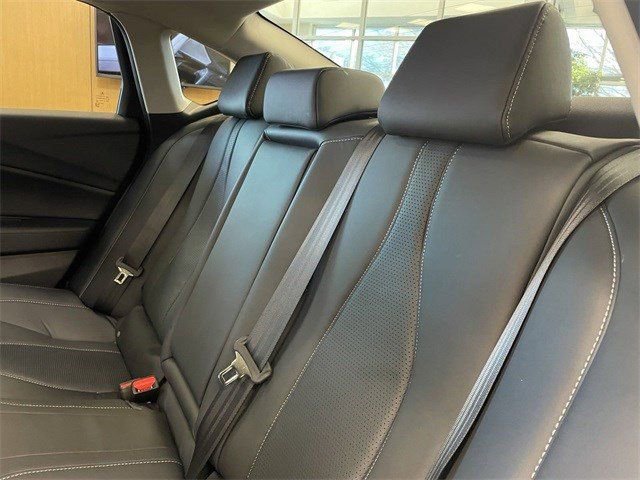 Used 2025 Acura TLX w/ Technology Package image 25