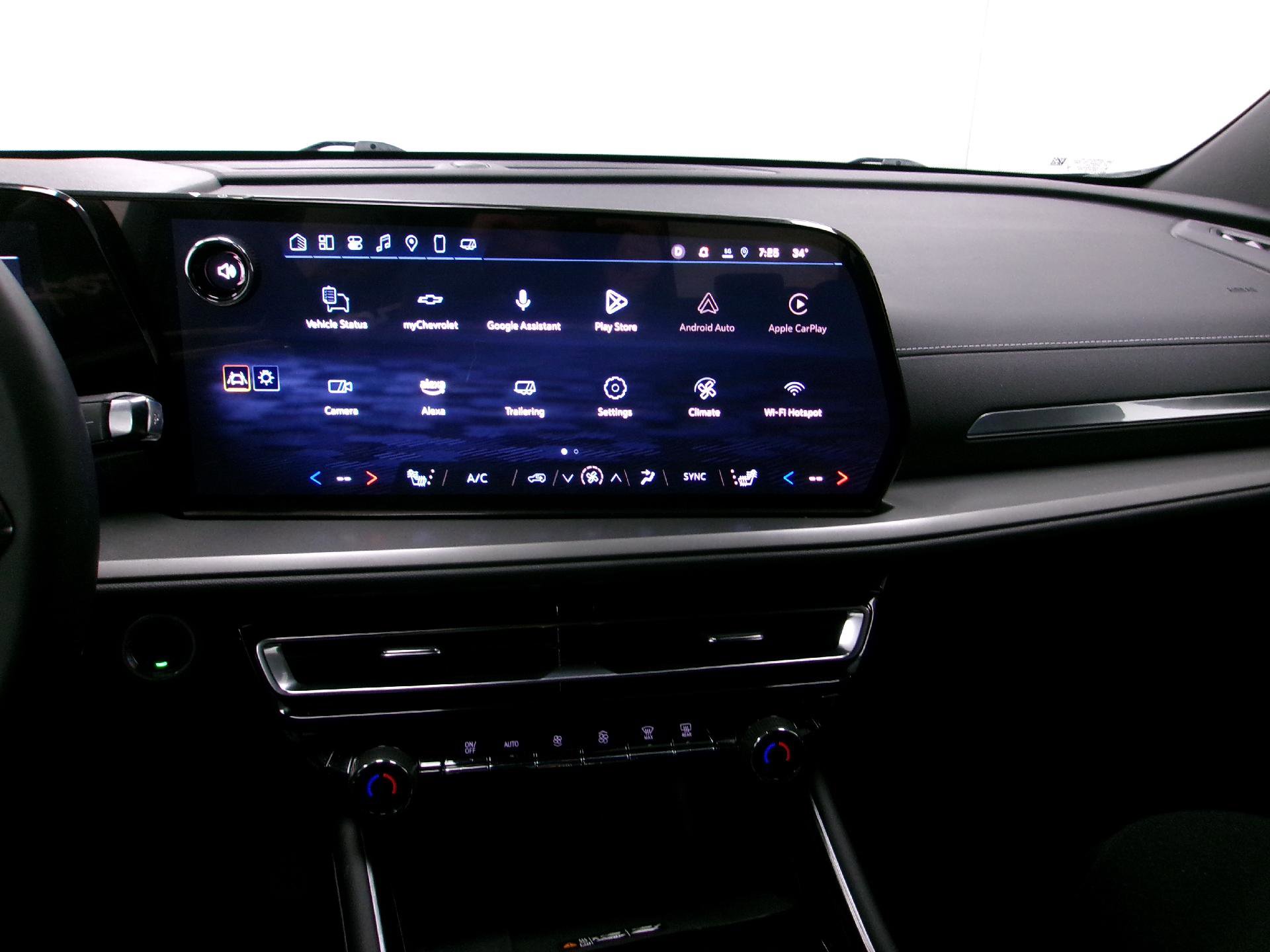 Certified 2025 Chevrolet Traverse LT w/ LPO, Floor Liner Package image 12