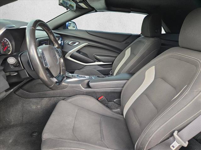 Used 2020 Chevrolet Camaro LT RWD image 15