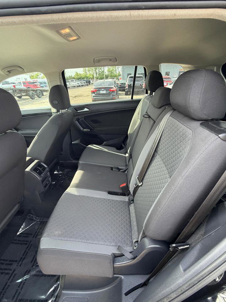 Used 2019 Volkswagen Tiguan S w/ Driver Assistance Package FWD image 18
