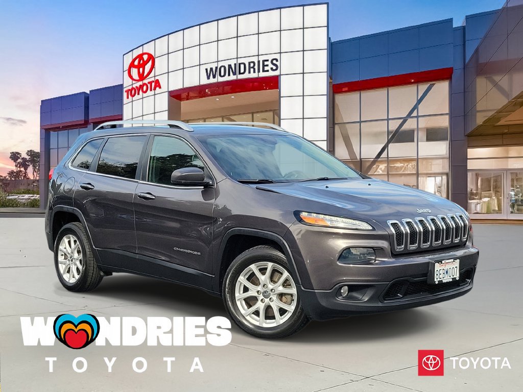 Used 2018 Jeep Cherokee Latitude Plus w/ Comfort/Convenience Group