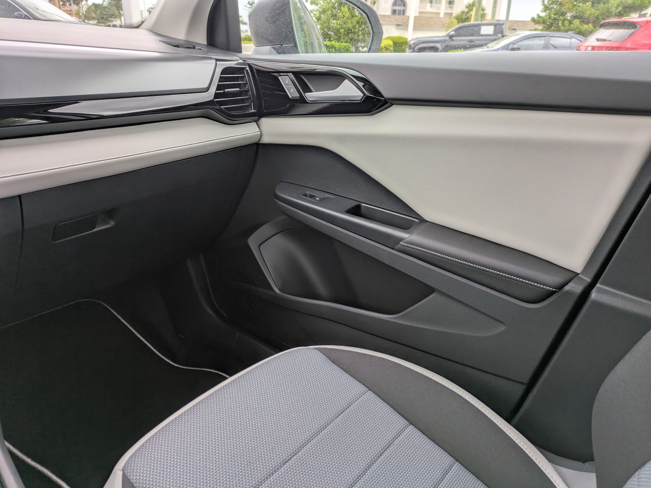 New 2026 Volkswagen Taos S FWD image 17