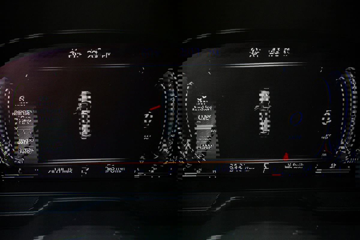 Used 2022 INFINITI QX60 Sensory w/ Cargo Package image 16