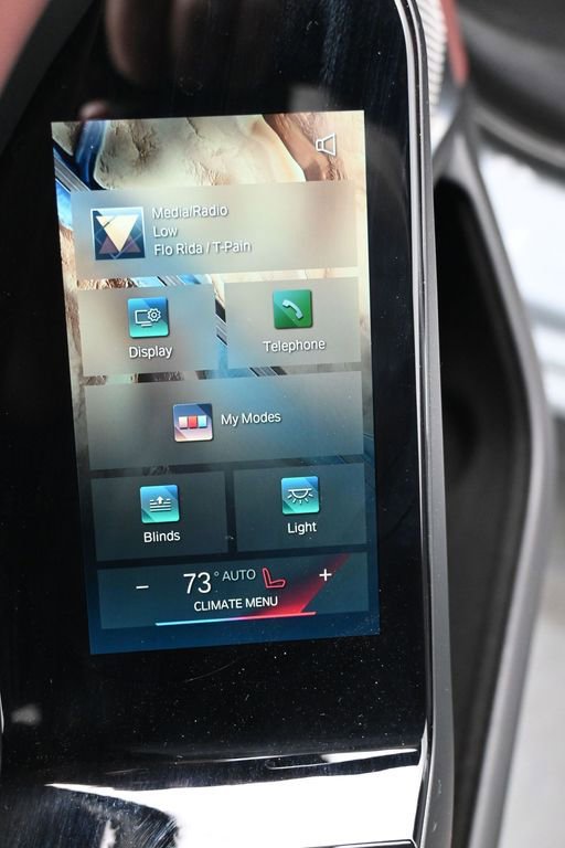 Used 2023 BMW 760i xDrive image 21