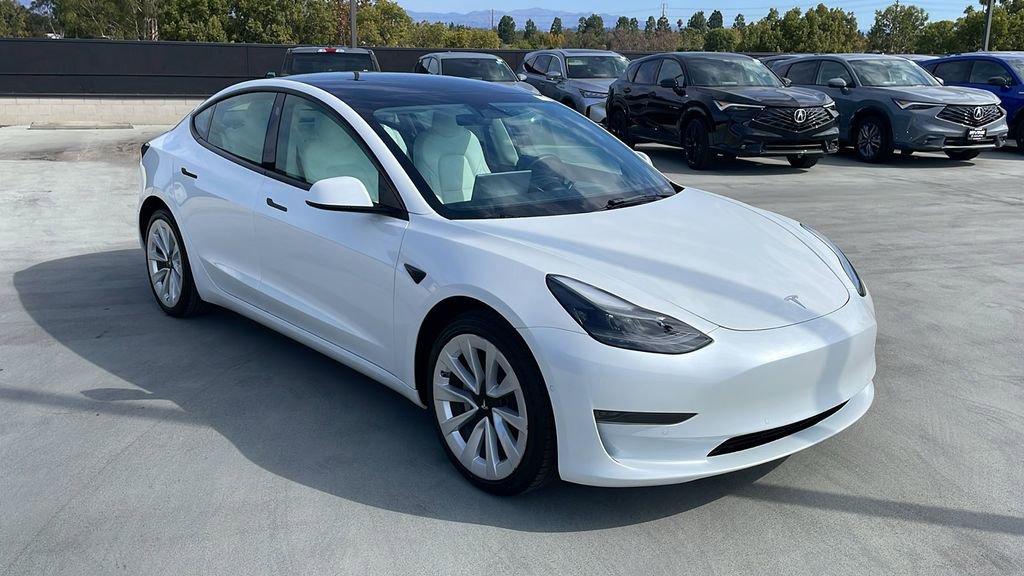 Used 2022 Tesla Model 3 Standard Range image 7