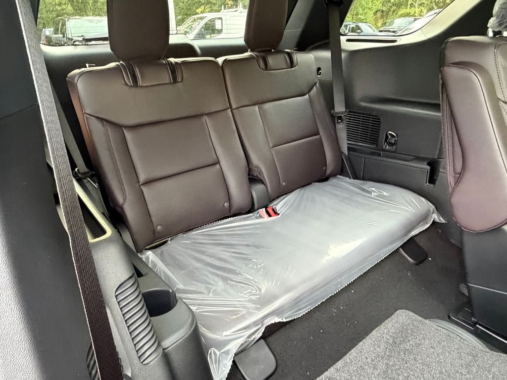 New 2026 Ford Explorer Platinum w/ LUX Leather Package AWD/4WD image 17