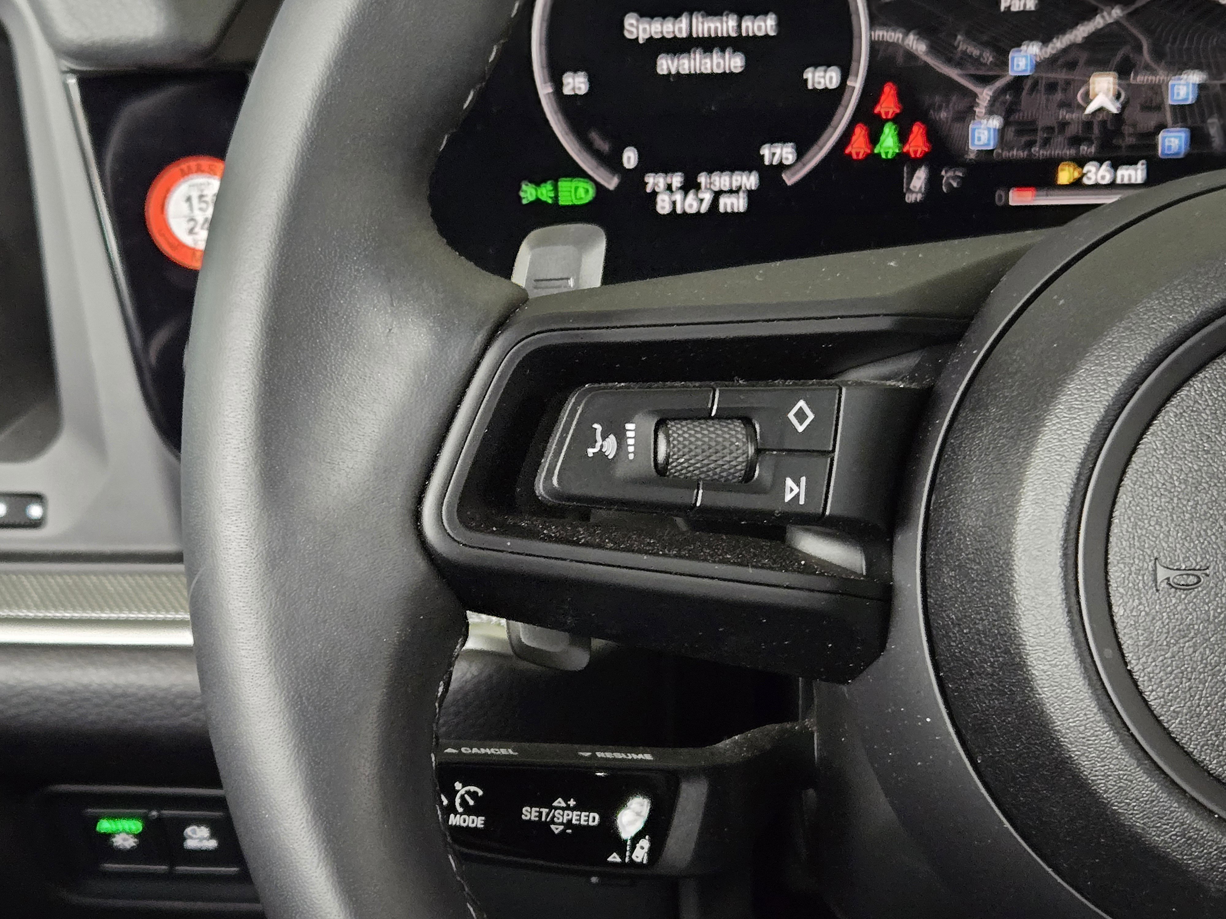 Certified 2025 Porsche Cayenne Coupe image 31