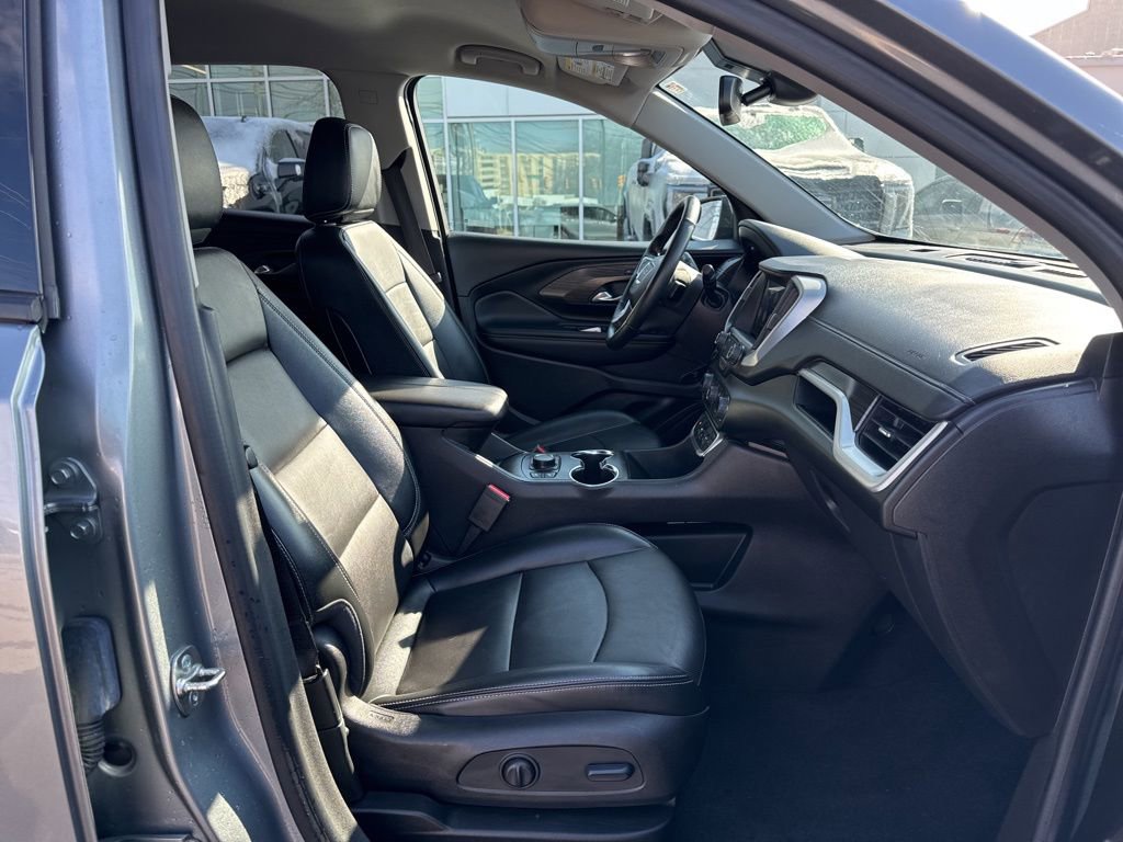 Used 2024 GMC Terrain SLT image 27