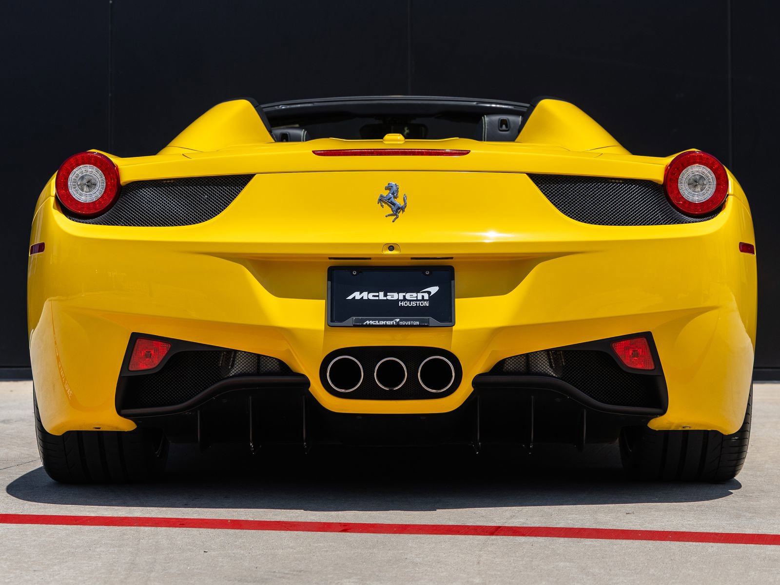Used 2015 Ferrari 458 Spider RWD image 9