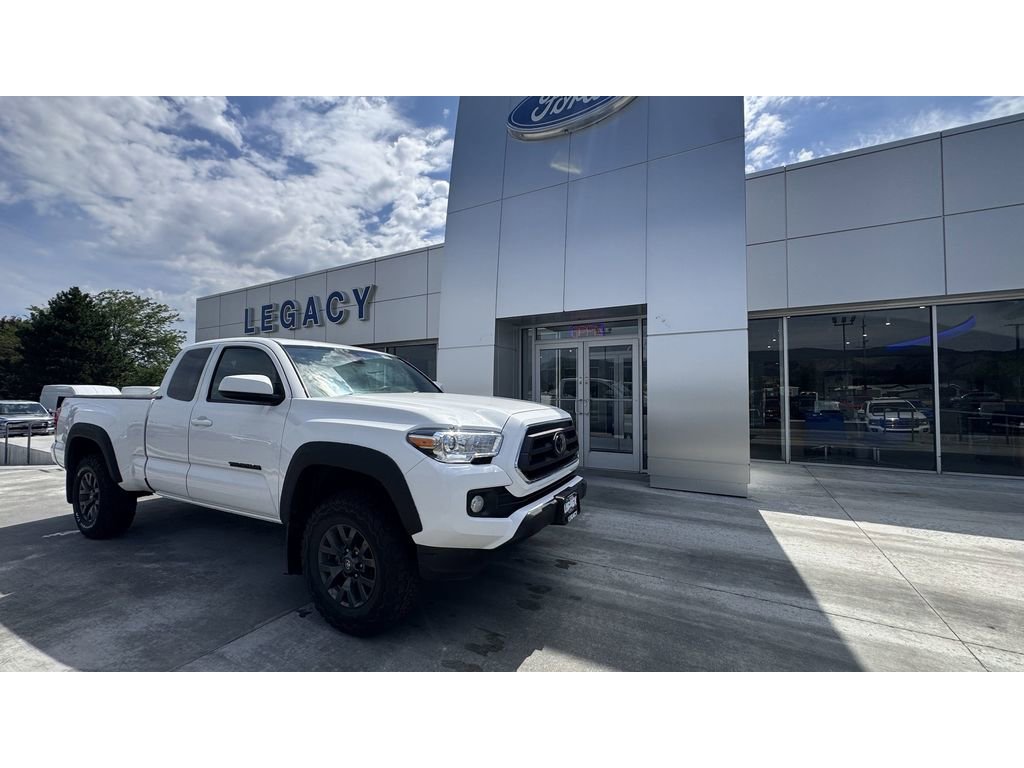 Used 2022 Toyota Tacoma SR5 image 1