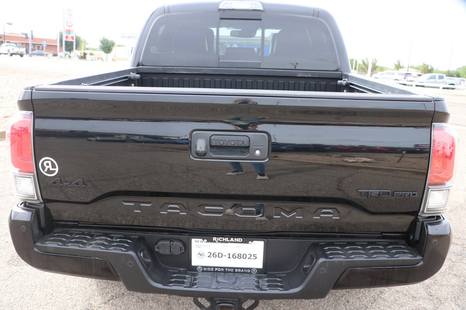 Used 2019 Toyota Tacoma TRD Pro w/ Desert Air Intake Package AWD/4WD image 6