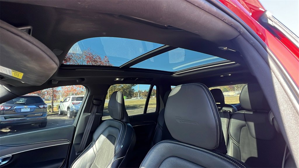 Used 2019 Volvo XC90 T6 R-Design w/ Advanced Package image 16