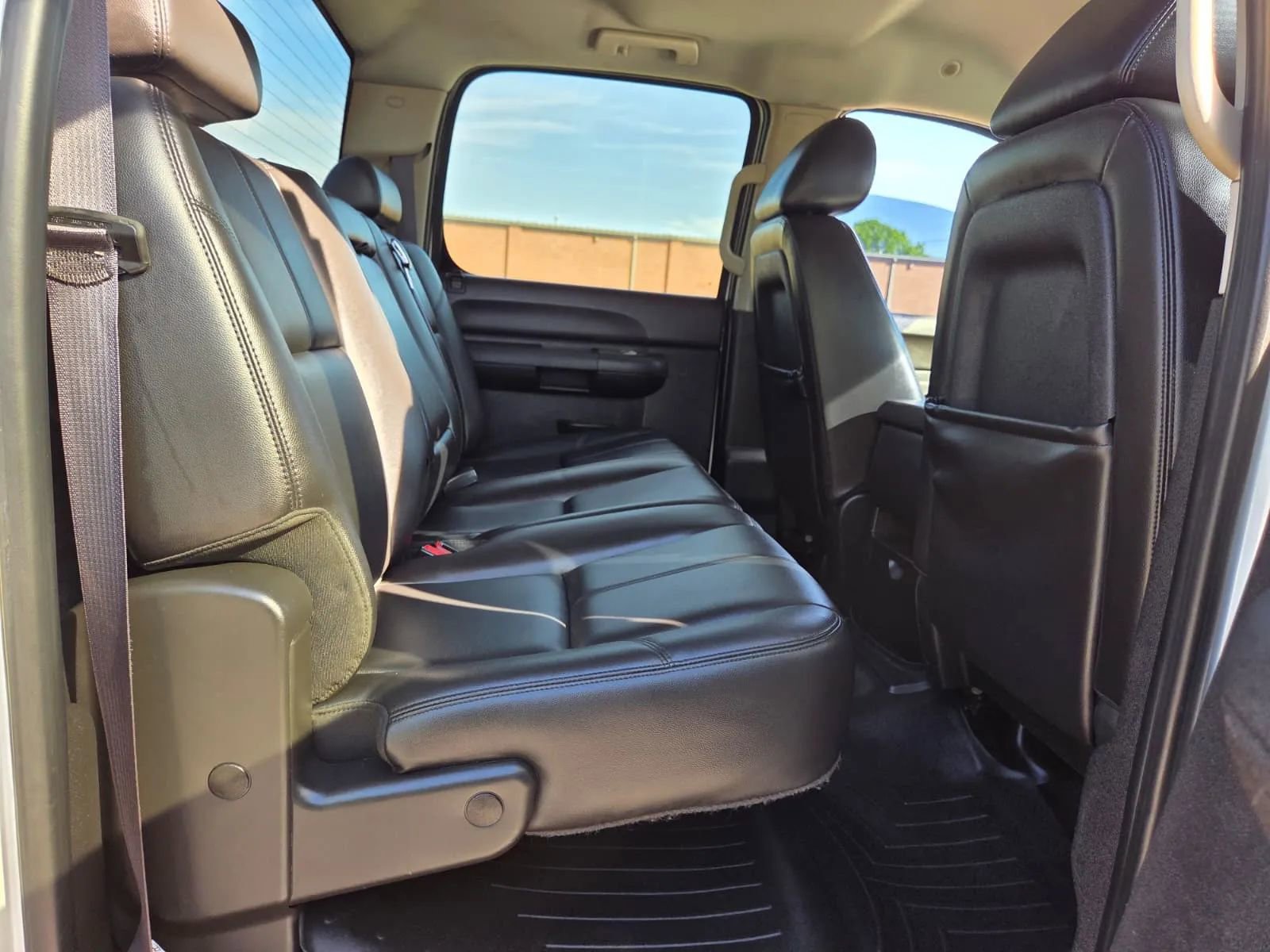Used 2011 Chevrolet Silverado 1500 LT w/ All-Star Edition AWD/4WD image 12