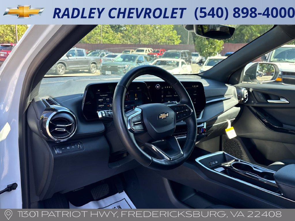 Used 2025 Chevrolet Equinox LT w/ Convenience Package II AWD/4WD image 4