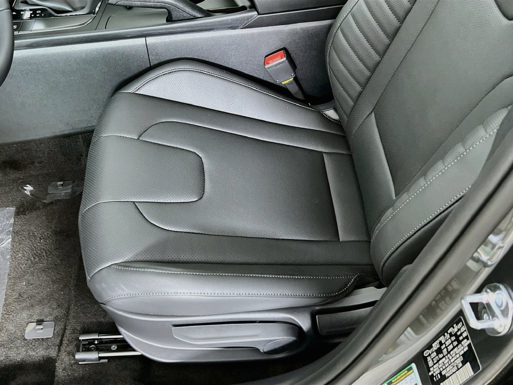 New 2026 Hyundai Elantra SEL Sport FWD image 16