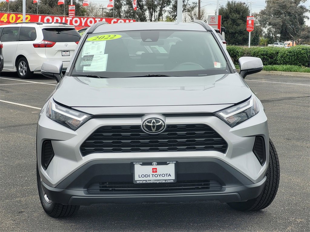 Used 2022 Toyota RAV4 XLE image 2