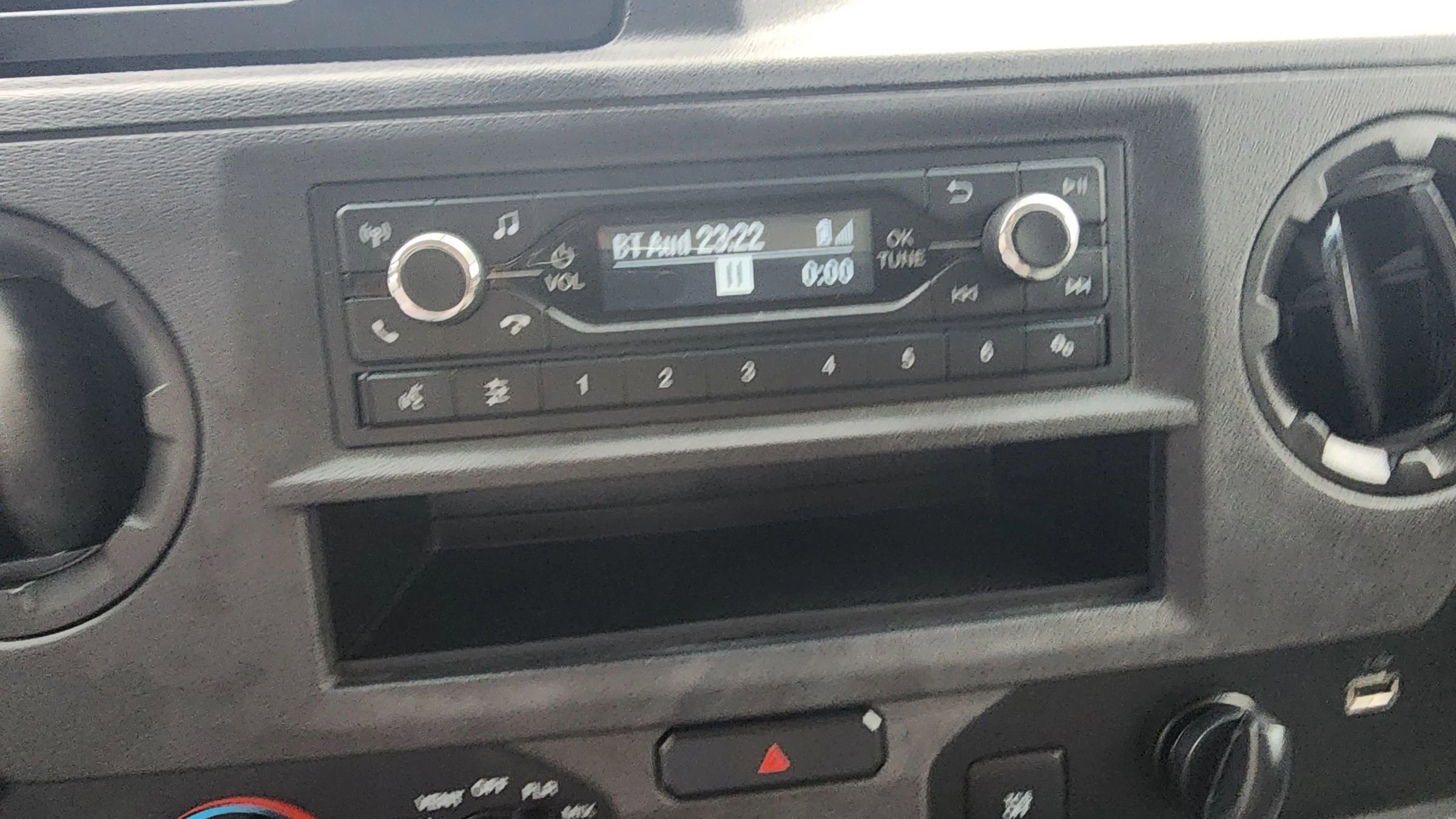 Used 2024 Ford E-350 and Econoline 350 Super Duty w/ Power Windows & Locks Group image 37