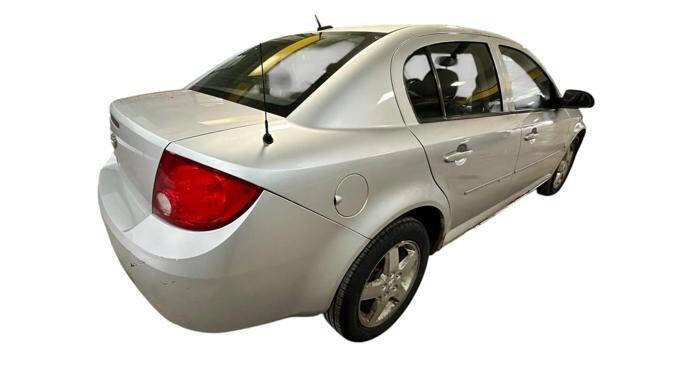 Used 2009 Chevrolet Cobalt LT w/ My Link Package FWD image 5