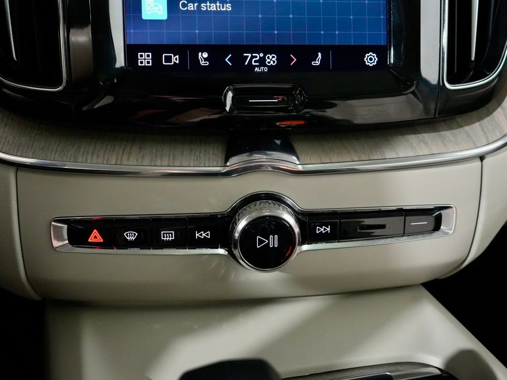 Used 2023 Volvo XC60 B5 Plus w/ Climate Package image 19