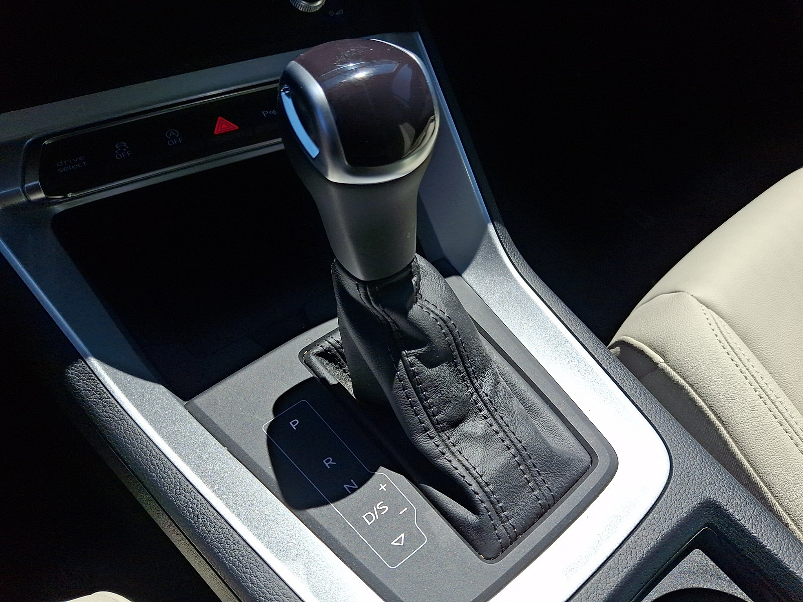 Certified 2022 Audi Q3 2.0T Premium Plus AWD/4WD image 15