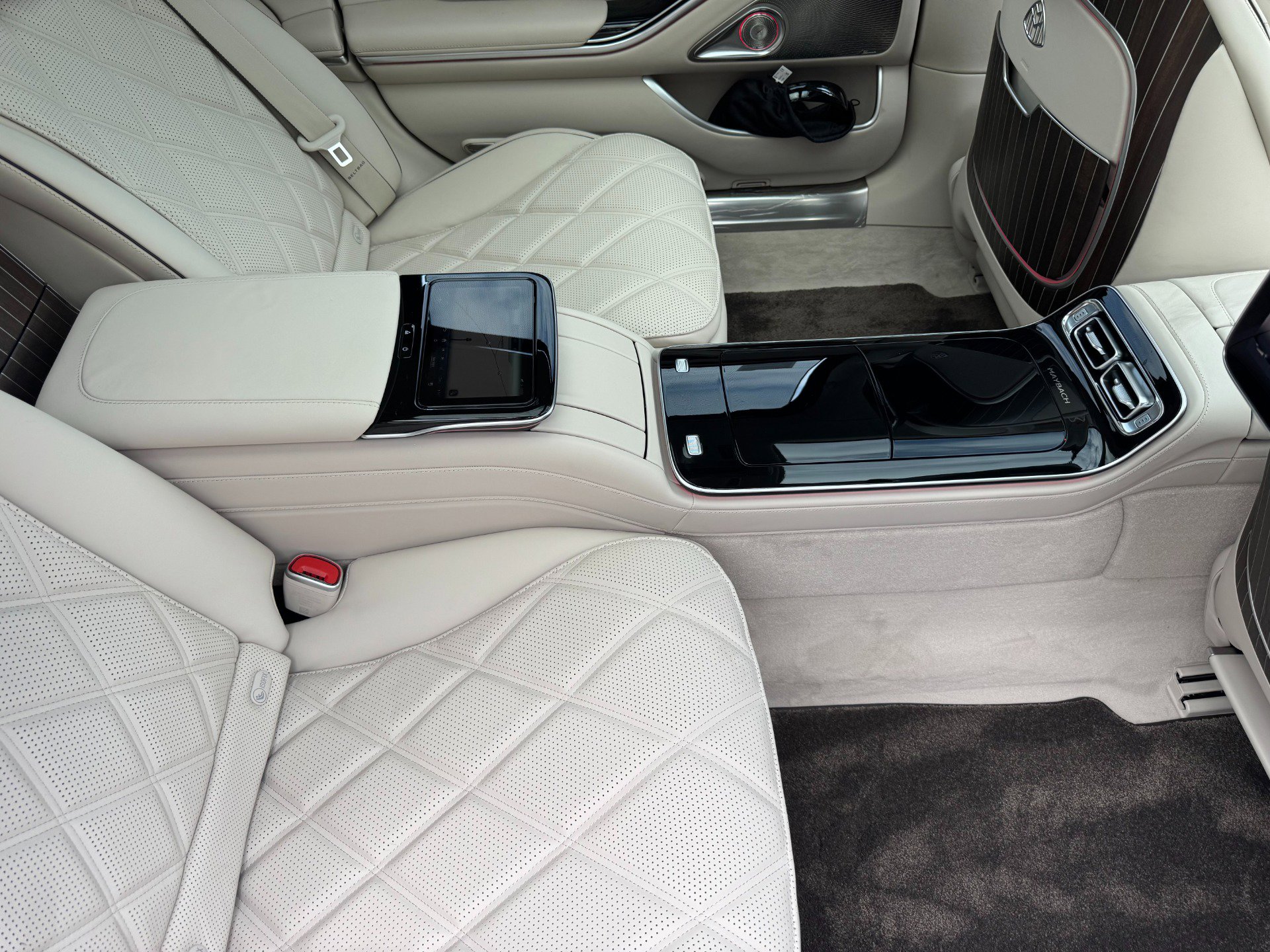 Used 2025 Mercedes-Benz Maybach S 680 4MATIC image 29