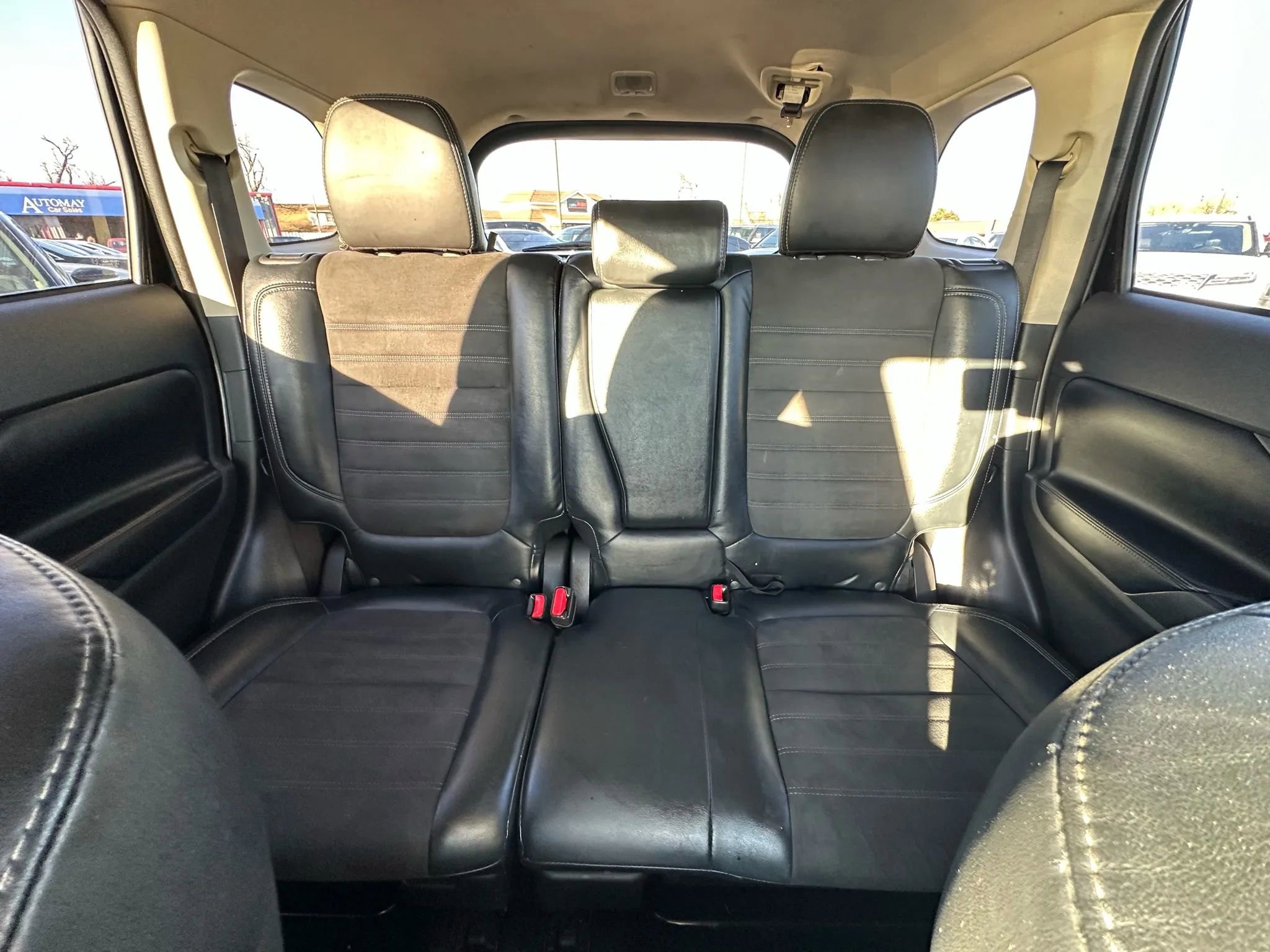 Used 2019 Mitsubishi Outlander SE image 16