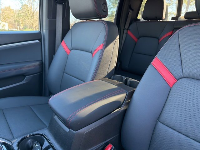 Used 2024 Chevrolet Colorado Z71 w/ Z71 Convenience Package 2 image 19