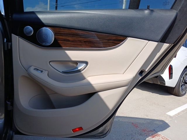 Used 2020 Mercedes-Benz GLC 300 GLC 300 image 11