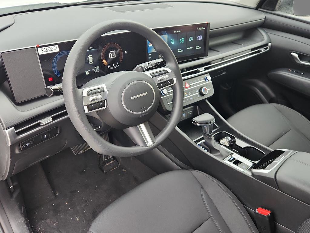 Certified 2025 Hyundai Tucson SE image 18