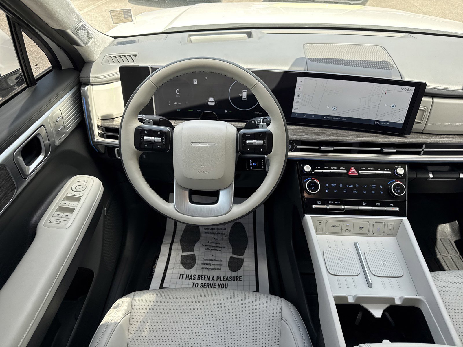 Used 2025 Hyundai Santa Fe Calligraphy FWD image 20
