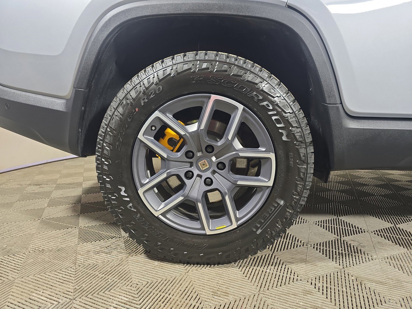 Used 2023 Rivian R1T Launch Edition image 12