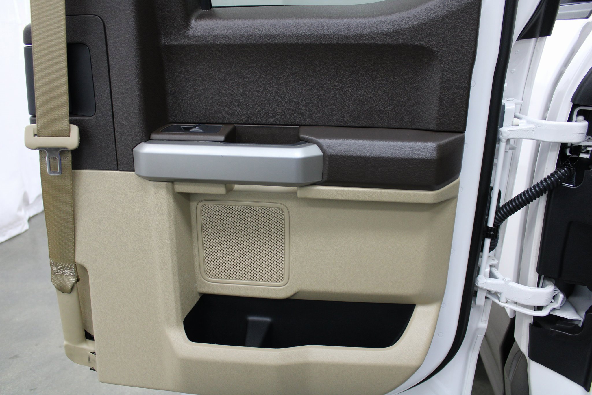 Used 2018 Ford F150 Lariat w/ Equipment Group 501A Mid image 20