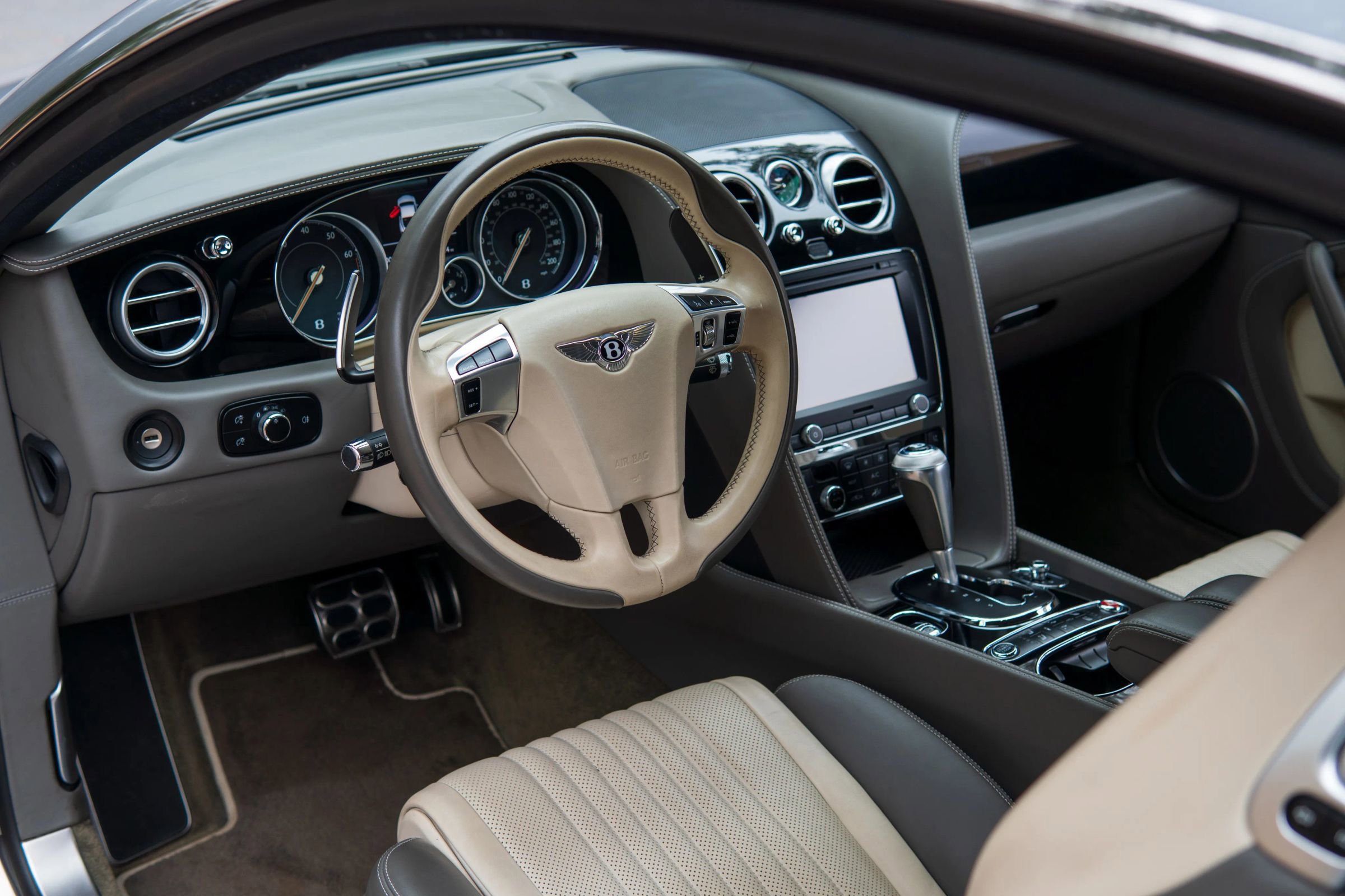 Used 2017 Bentley Continental GT V8 S image 30