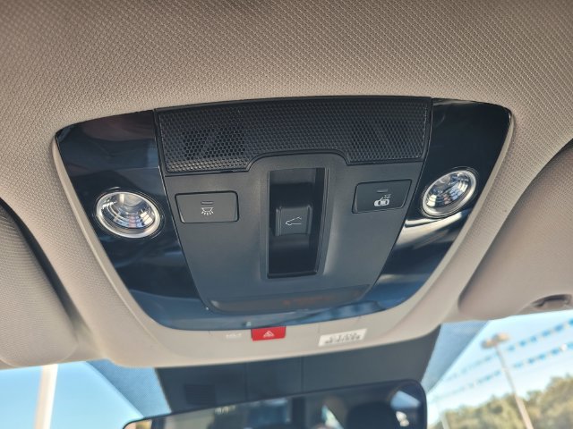 Used 2025 Kia Sorento EX w/ EX Panoramic Sunroof Package FWD image 22