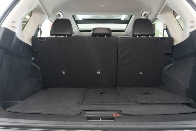 Used 2023 Nissan Rogue SV w/ SV Premium B Package FWD image 21