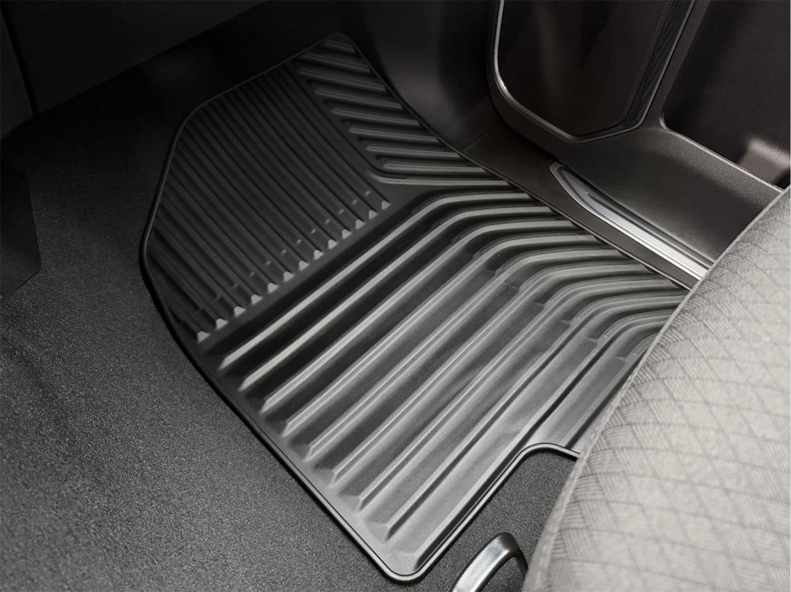 New 2026 GMC Sierra 1500 SLE w/ Preferred Package image 16