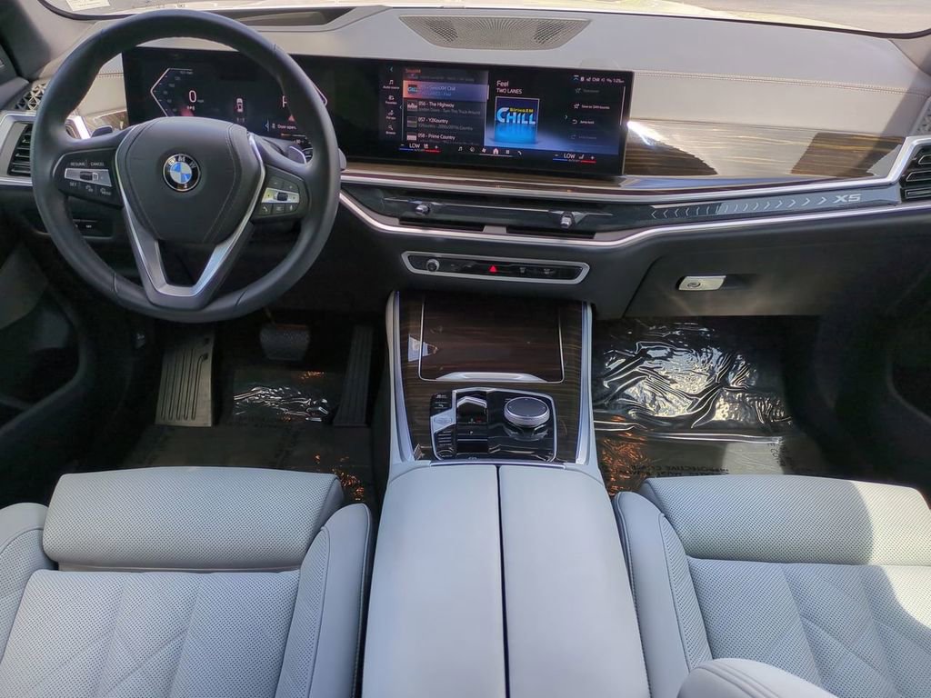 Used 2024 BMW X5 sDrive40i w/ Premium Package image 15
