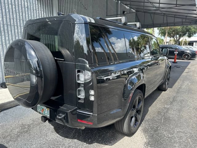 Used 2024 Land Rover Defender 130 X AWD/4WD image 10