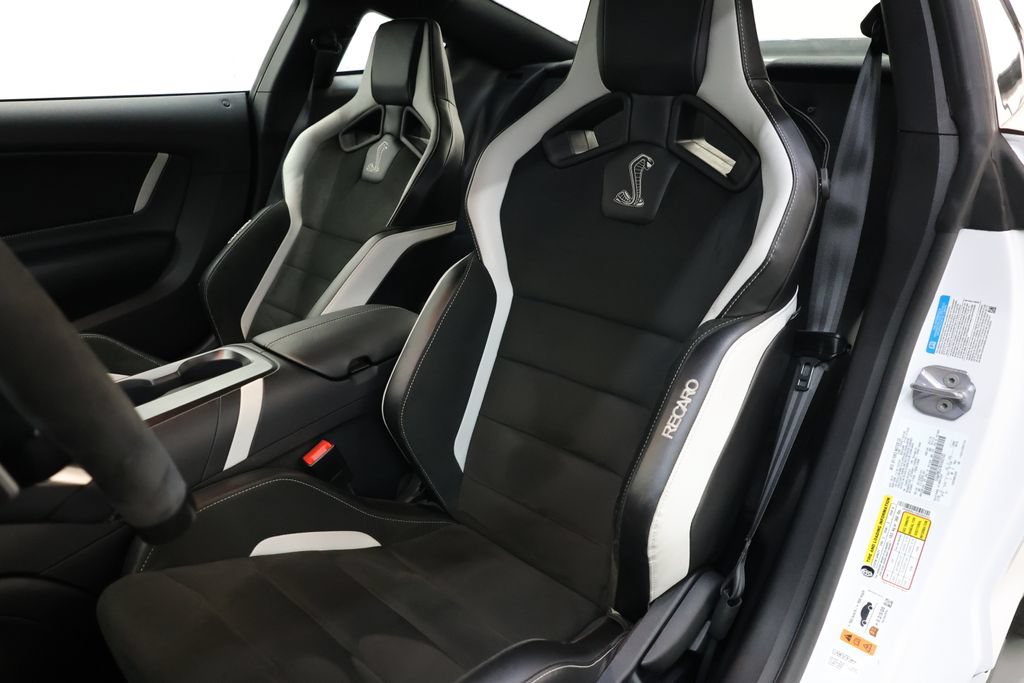 Used 2022 Ford Mustang Shelby GT500 w/ Carbon Fiber Track Pack RWD image 91