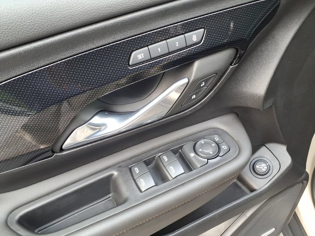 Certified 2023 GMC Terrain AT4 w/ Infotainment Package II AWD/4WD image 13