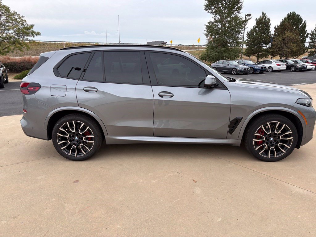 Used 2024 BMW X5 xDrive40i w/ Executive Package AWD/4WD image 4