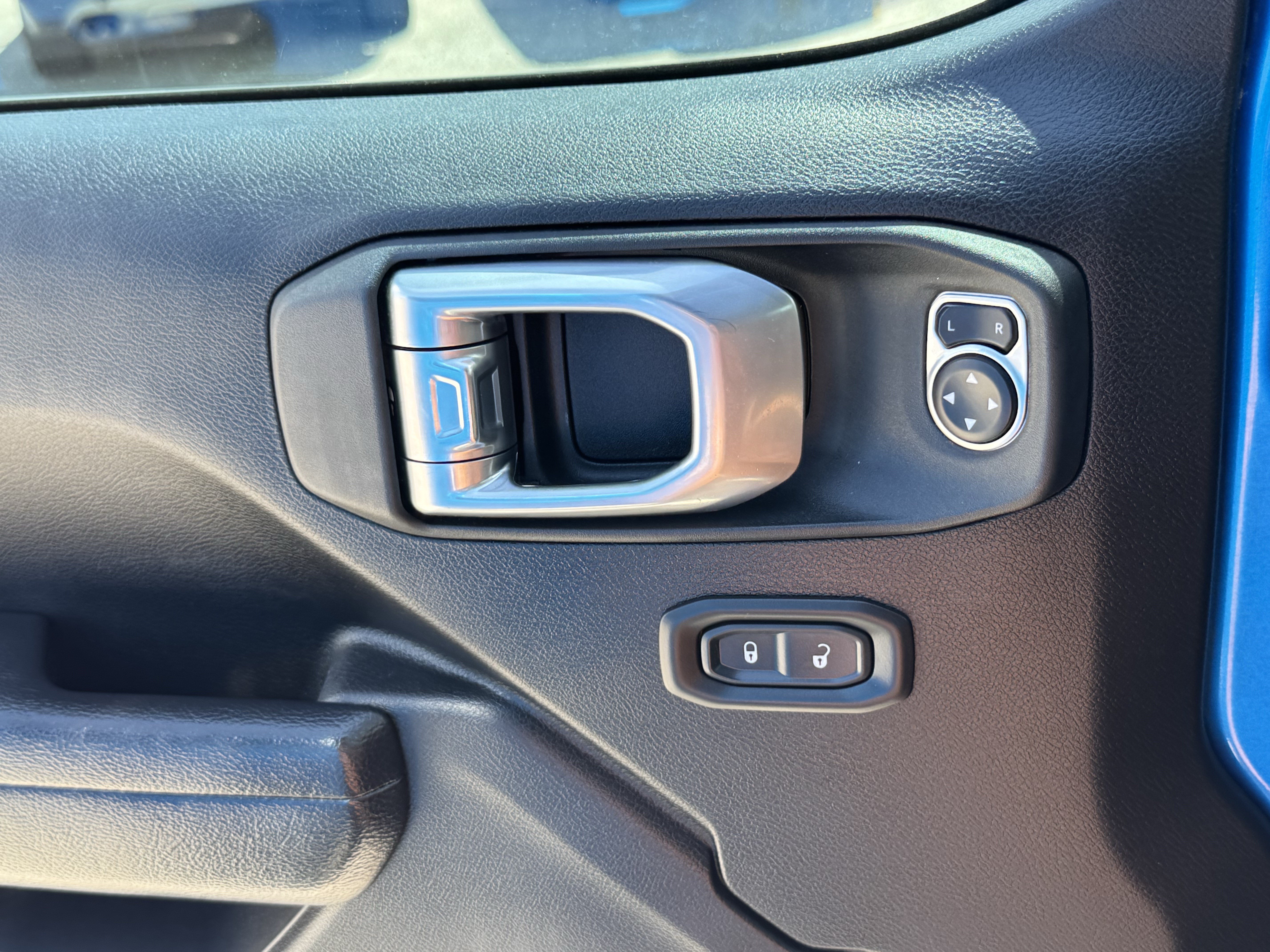 Used 2022 Jeep Wrangler Unlimited Sport AWD/4WD image 26