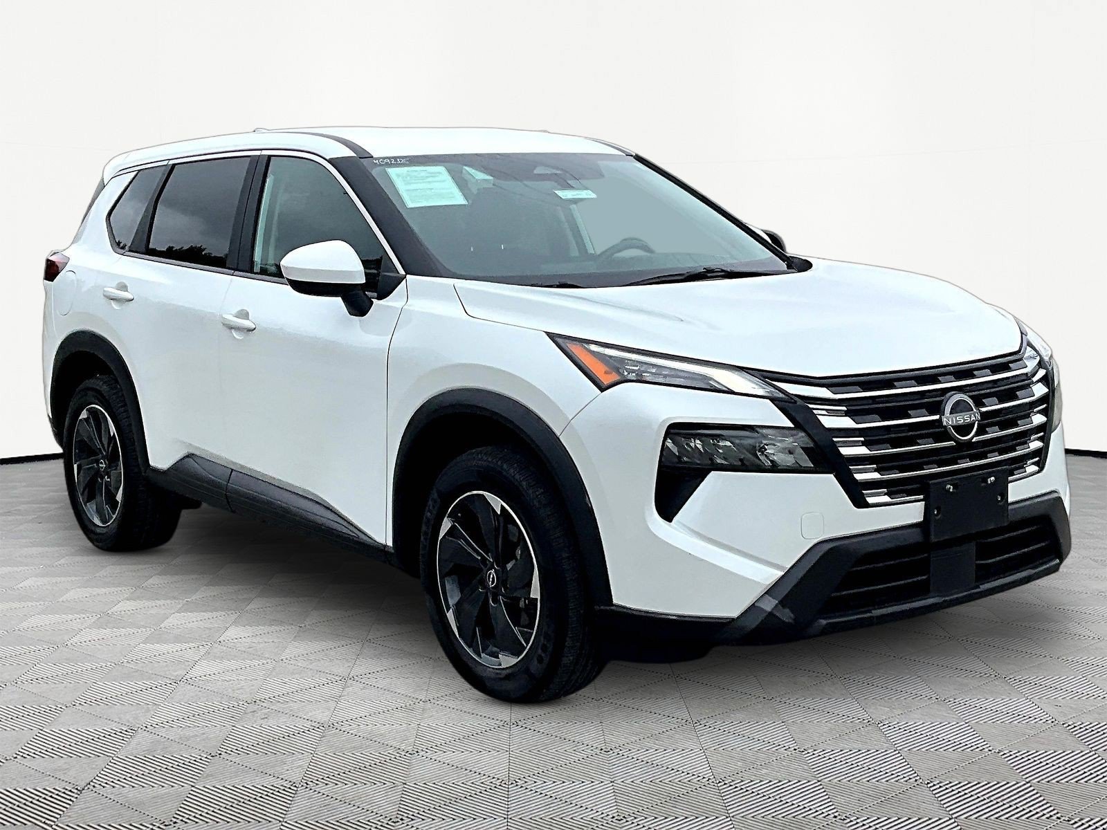 Used 2025 Nissan Rogue SV AWD/4WD image 3