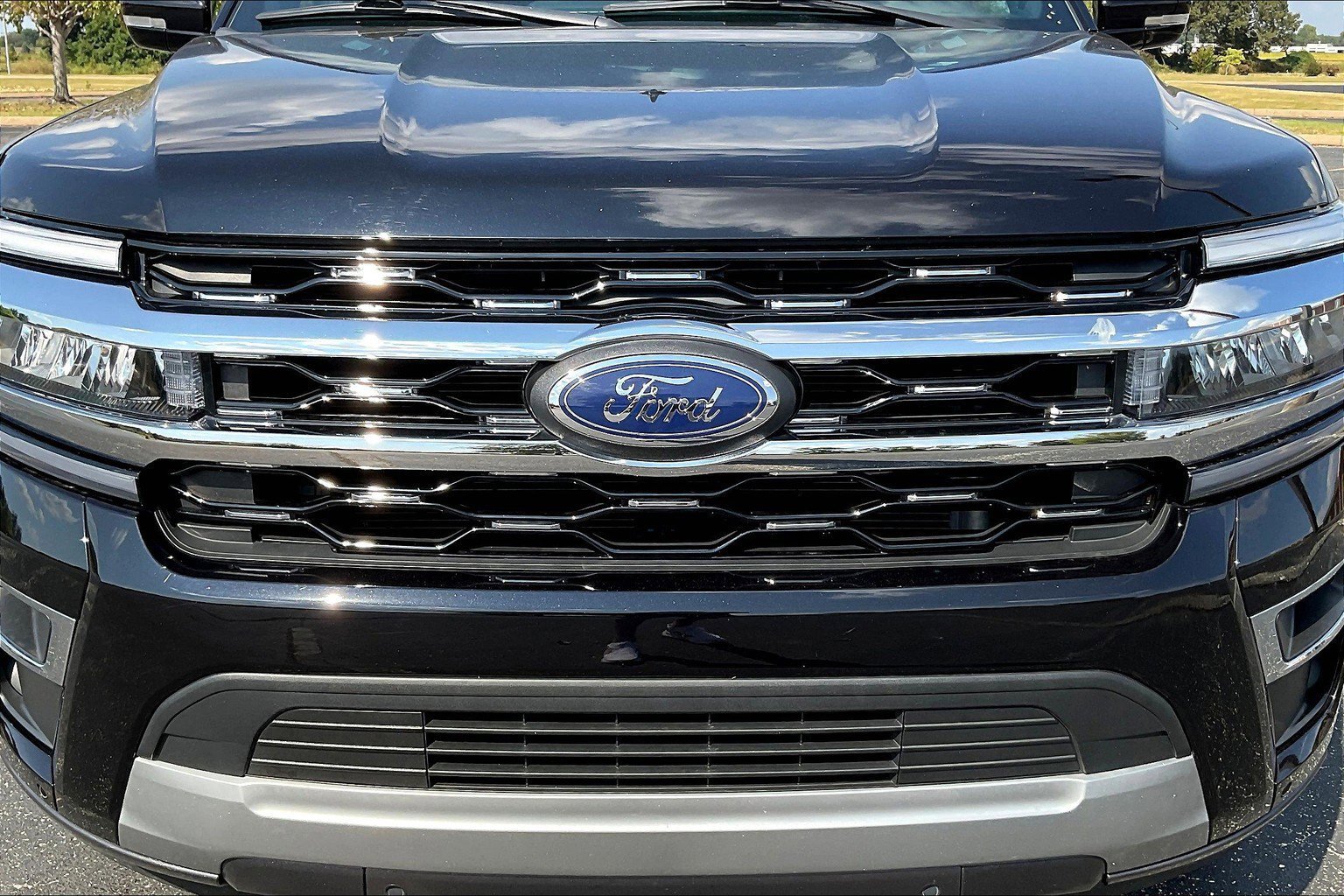 Used 2024 Ford Expedition Max Limited image 29