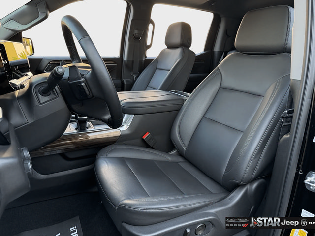 Used 2026 Chevrolet Silverado 1500 LT Trail Boss w/ LT Trail Boss Premium Package AWD/4WD image 10