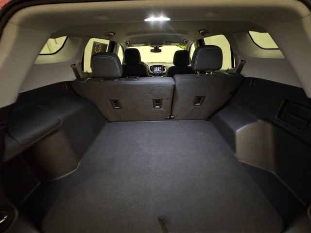 Used 2024 GMC Terrain SLE w/ Driver Convenience Package image 31