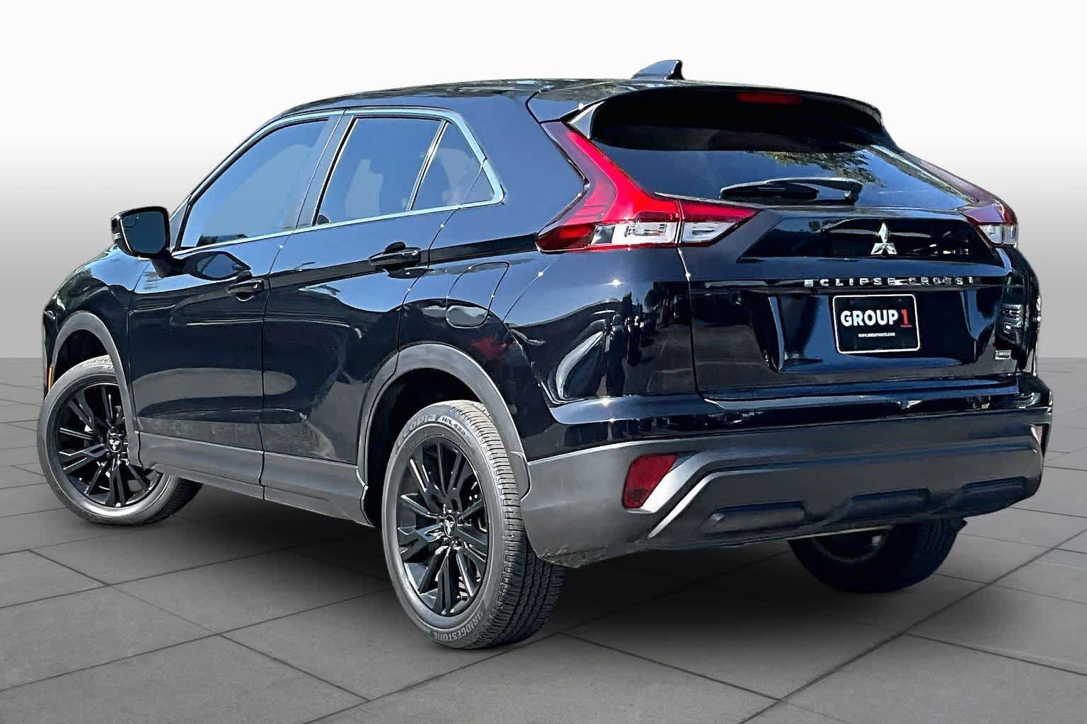 Used 2023 Mitsubishi Eclipse Cross LE AWD/4WD image 12