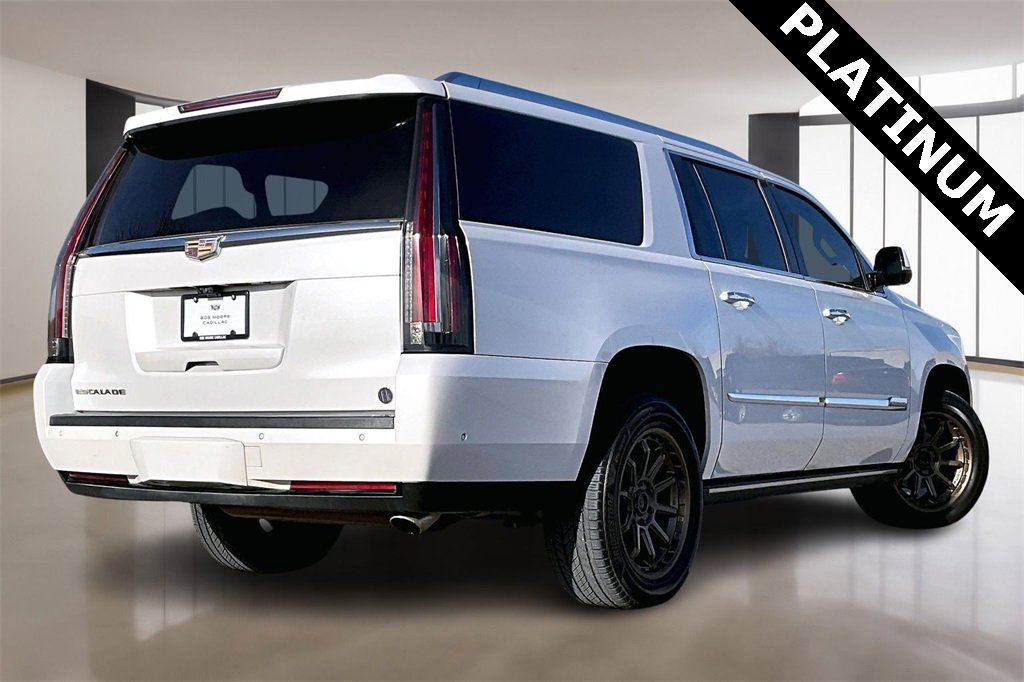 Used 2019 Cadillac Escalade ESV Platinum image 2